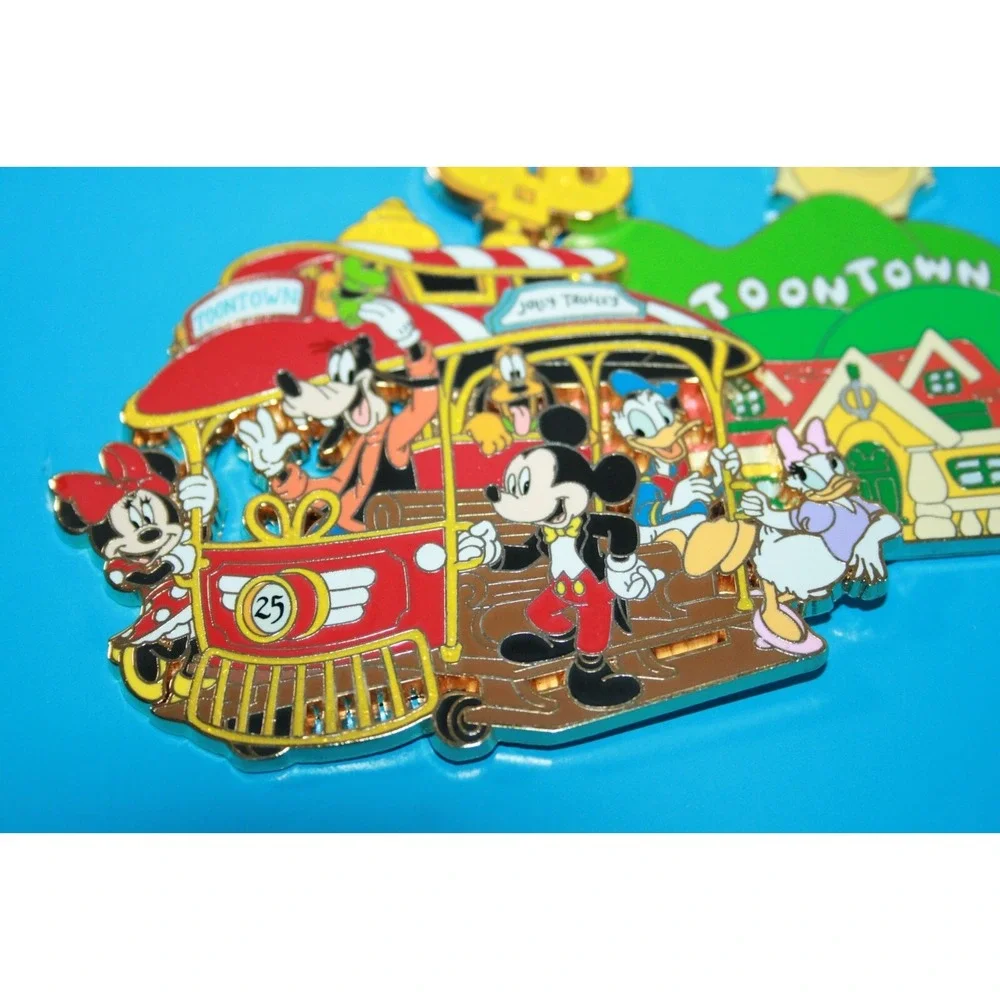 RARE Disney Mickey's ToonTown 25th Anniversary‎ Limited Edition of 200 Jumbo Pin